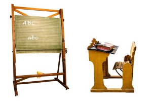 Pixabay, easel blackboard, classical school desk